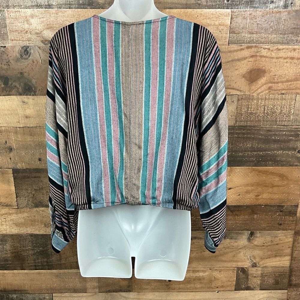 American Eagle Crop Top Surplice Front Black Tan Grey Stripe Clasp Closure Small - Picture 9 of 9